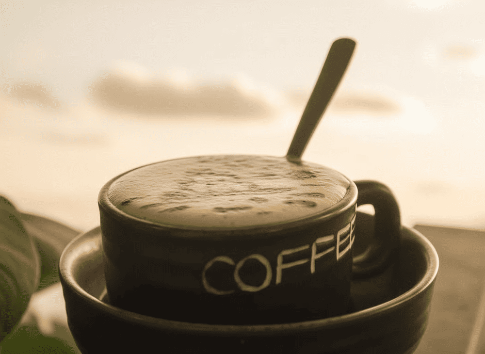 Hanoi Landmarks on the egg coffee (Source: Internet)